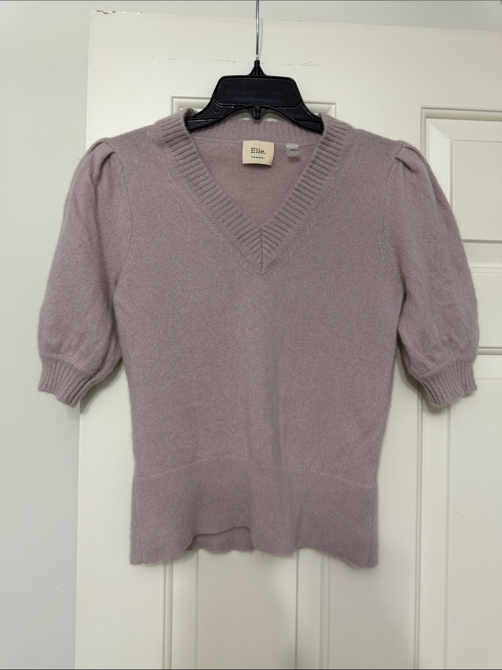 Elie Tahari Dusty Lavender Puff-Sleeve V-Neck cashmere Sweater